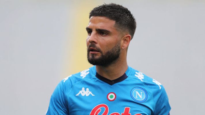 FLORENCE, ITALY - MAY 16: Lorenzo Insigne of SSC Napoli looks on during the Serie A match between ACF Fiorentina and SSC Napoli at Stadio Artemio Franchi on May 16, 2021 in Florence, Italy. (Photo by Gabriele Maltinti/Getty Images) Insigne centravanti, Lozano e il sostituto di Zielinski: ecco la formazione del Napoli per il Genoa - immagine 1