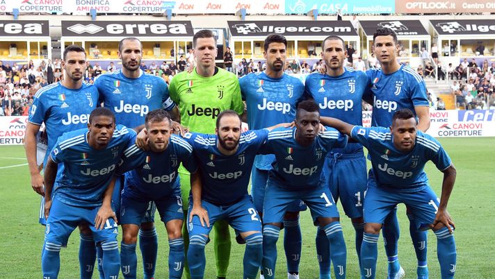 PARMA, ITALY - AUGUST 24:Juventus team line up  during the Serie A match between Parma Calcio and Juventus at Stadio Ennio Tardini on August 24, 2019 in Parma, Italy.  (Photo by Alessandro Sabattini/Getty Images) 