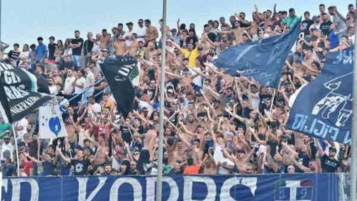 Derby pugliese in Serie D e curva chiusa: quella dei...padroni di casa del Brindisi... Derby pugliese in Serie D e curva chiusa: quella dei...padroni di casa del Brindisi...