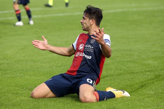 Giovanni Simeone, attaccante del Cagliari Giovanni Simeone, attaccante del Cagliari