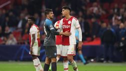 Ajax-Napoli, giocatori olandesi rifiutano scambio maglie a fine gara: è polemica