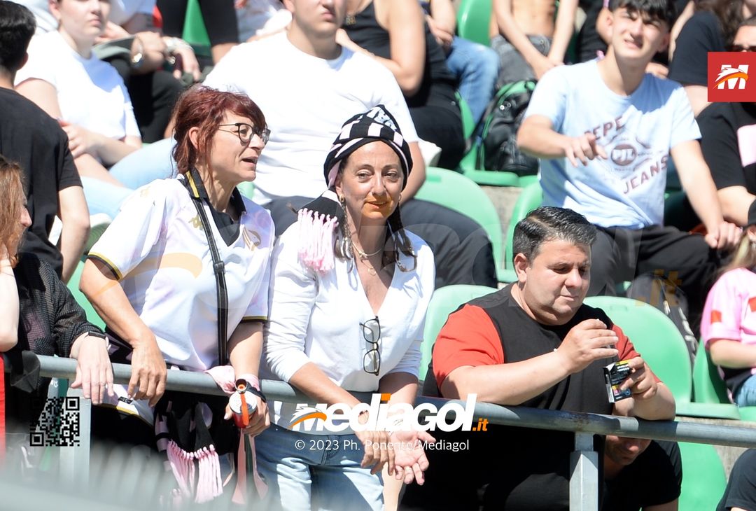 FOTOTIFO Palermo-Spal 2-1, gli scatti ai tifosi al “Renzo Barbera” (GALLERY) - immagine 68