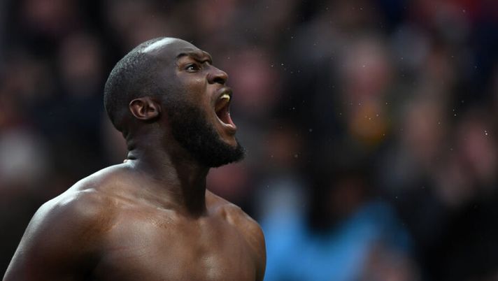 MANCHESTER, ENGLAND - MARCH 02: Romelu Lukaku of Manchester United celebrates after scoring the winning goal during the Premier League match between Manchester United and Southampton FC at Old Trafford on March 02, 2019 in Manchester, United Kingdom. (Photo by Shaun Botterill/Getty Images) Lukaku, una frase a Marianella dice tutto: “L’Atalanta quando è in casa…” - immagine 1