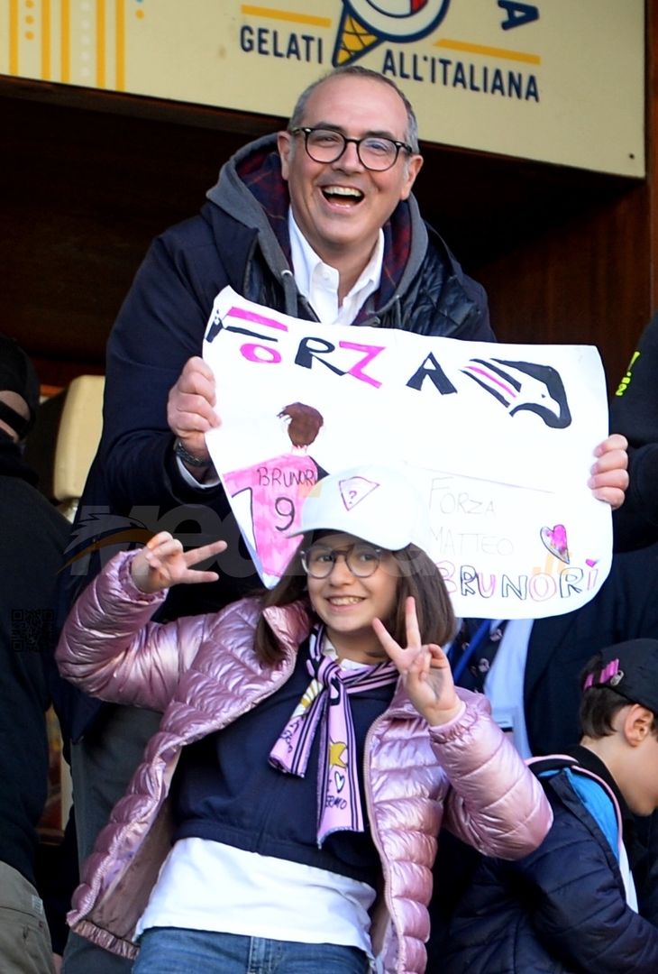 FOTOTIFO Palermo-Benevento 1-1, gli scatti ai tifosi al “Renzo Barbera” (Gallery) - immagine 22