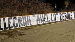 Trigoria, striscione contro Pellegrini: “Sei l’anello debole”