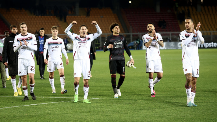 Corsa salvezza, lo Spezia perde col Bologna, la Salernitana batte il Lecce Corsa salvezza, lo Spezia perde col Bologna, la Salernitana batte il Lecce - immagine 1
