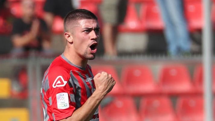 CREMONA, ITALY - OCTOBER 02: Luca Zanimacchia of US Cremonese celebrates after scoring the opening goal during the Serie B match between US Cremonese and Ternana at Stadio Giovanni Zini on October 02, 2021 in Cremona, Italy. (Photo by Giuseppe Cottini/Getty Images) Formazione Cremonese, da Ghiglione a Zanimacchia e Dessers: chi gioca e chi rischia - immagine 1