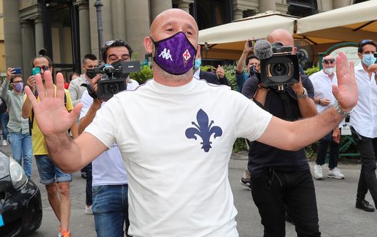 GERMOGLI PH 15 LUGLIO 2021 FIRENZE PIAZZALE MICHELANGELO LA LOGGIA PRESENTAZIONE DEL NUOVO ALLENATORE DELLA FIORENTINA VINCENZO ITALIANO NELLA FOTO GERMOGLI PH 15 LUGLIO 2021 FIRENZE PIAZZALE MICHELANGELO LA LOGGIA PRESENTAZIONE DEL NUOVO ALLENATORE DELLA FIORENTINA VINCENZO ITALIANO NELLA FOTO