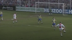 VIDEO Bergkamp, le giocate dell’olandese: tutte le reti siglate quando vestiva la maglia dell’Ajax