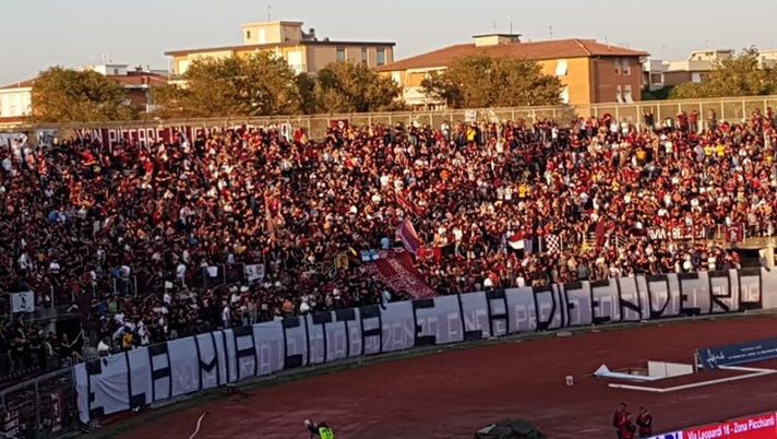 Grande sorpresa derby: il Livorno batte il Pisa Grande sorpresa derby: il Livorno batte il Pisa