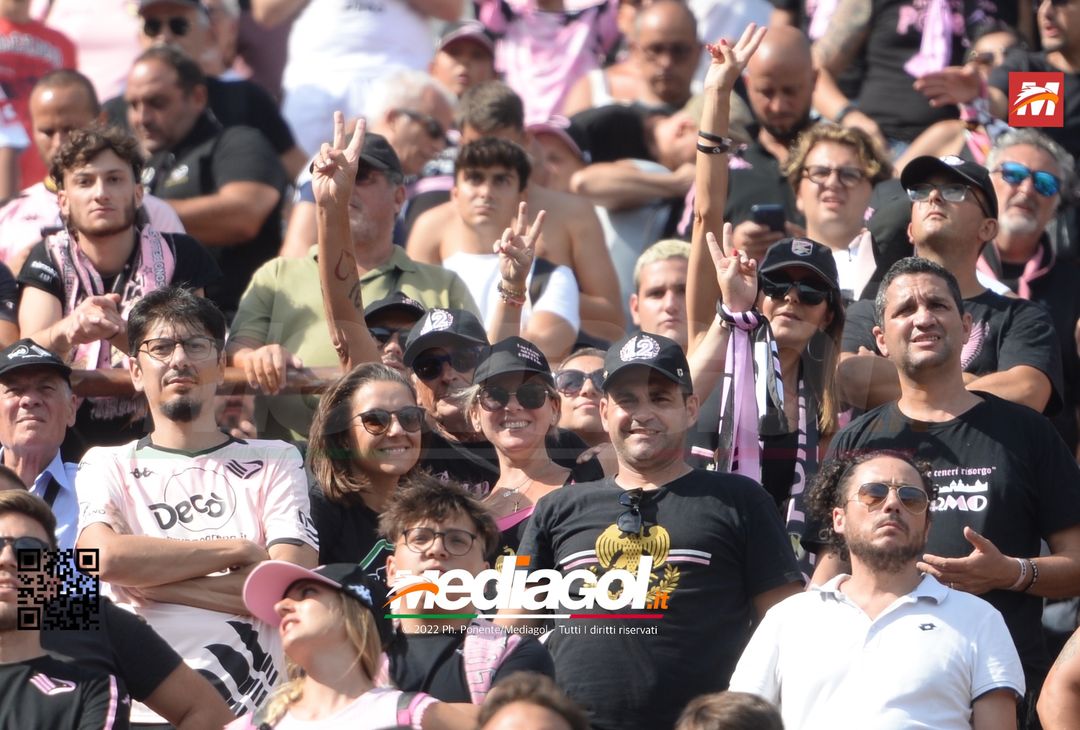 FOTOTIFO, Reggina-Palermo 3-0: i tifosi allo stadio “Oreste Granillo” (Gallery) - immagine 31
