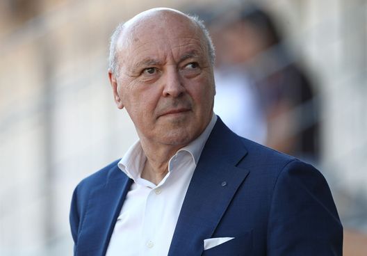LUGANO, SWITZERLAND - JULY 12: FC Internazionale Sport CEO Giuseppe Marotta during Pre-season Friendly between FC Lugano v FC Internazionale at Cornaredo Stadium on July 12, 2022 in Lugano, Switzerland. (Photo by Marco Luzzani/Getty Images) Inchiesta Juve, Lombardo: “Per Mandragora ci fu un contratto strano”- immagine 2