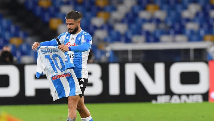 NAPLES, ITALY - NOVEMBER 29: Lorenzo Insigne of Napoli celebrates after scoring the first goal of Napoli during the Serie A match between SSC Napoli and AS Roma at Stadio San Paolo on November 29, 2020 in Naples, Italy. (Photo by SSC NAPOLI/SSC NAPOLI via Getty Images) NAPLES, ITALY - NOVEMBER 29: Lorenzo Insigne of Napoli celebrates after scoring the first goal of Napoli during the Serie A match between SSC Napoli and AS Roma at Stadio San Paolo on November 29, 2020 in Naples, Italy. (Photo by SSC NAPOLI/SSC NAPOLI via Getty Images)