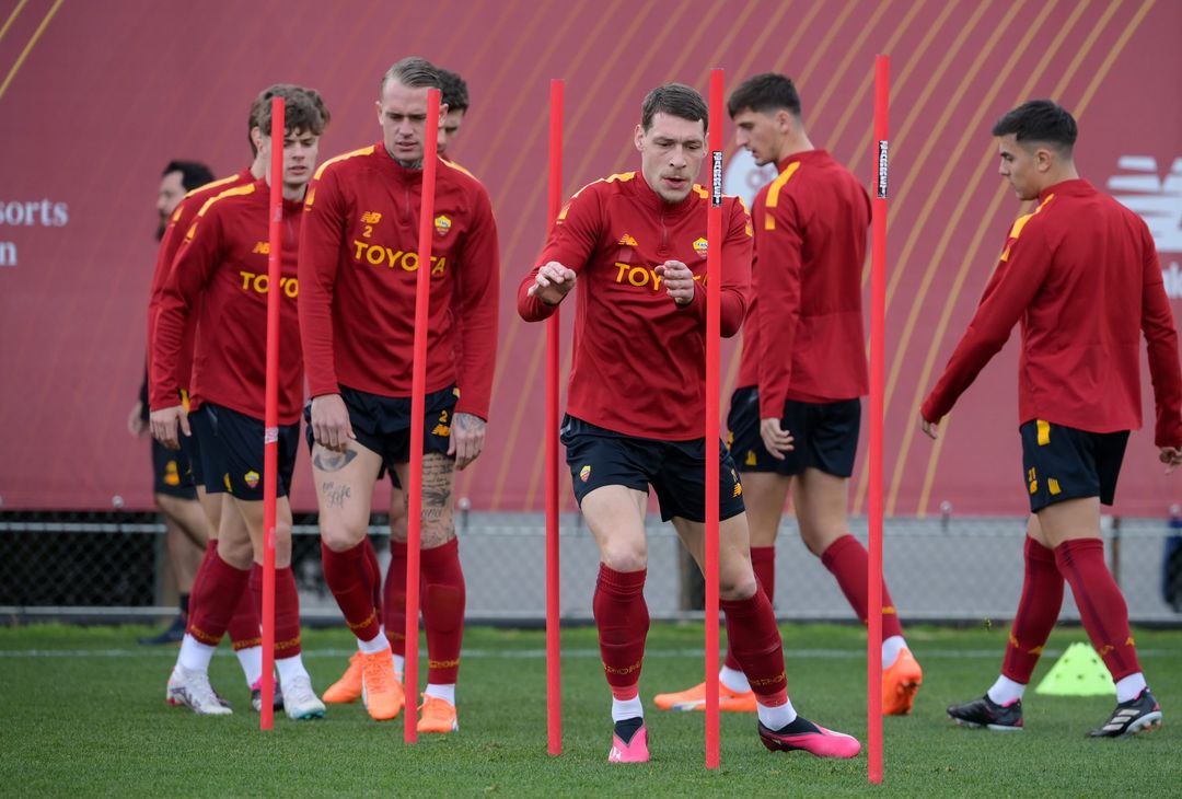 Roma, ultimo allenamento prima del match contro la Cremonese – FOTO GALLERY - immagine 18