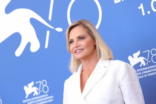 Simona Ventura: “Faccia mezza bloccata? Io non mollo mai, neppure morta. Succede…” Simona Ventura: “Faccia mezza bloccata? Io non mollo mai, neppure morta. Succede…” - immagine 1