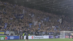 Atalanta, i tifosi applaudono la squadra sotto la curva