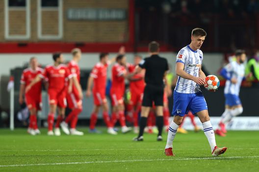 BERLIN, GERMANY - NOVEMBER 20: Krzysztof Piatek of Hertha Berlin reacts after 1.FC Union Berlin scored their sides first goal during the Bundesliga match between 1. FC Union Berlin and Hertha BSC at Stadion An der Alten Foersterei on November 20, 2021 in Berlin, Germany. (Photo by Martin Rose/Getty Images) A Bola conferma: “Fiorentina osserva Toni Martinez”. C’è l’offerta viola- immagine 2