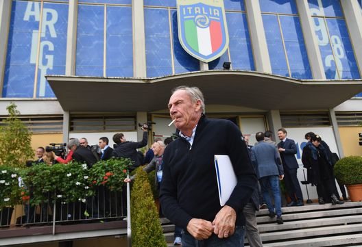 (Photo by Claudio Villa/Getty Images) Derby con la doppia cittadinanza: Zeman “Sia laziale che romanista”- immagine 2