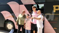 VIDEO Reggina-Palermo, rosanero in partenza: la squadra lascia il “Renzo Barbera”