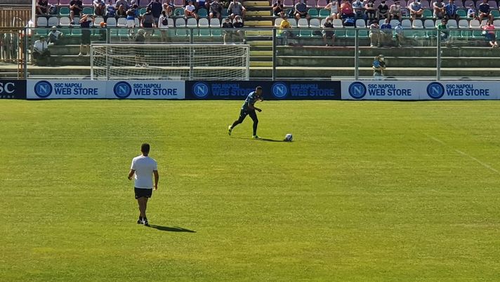 FOTO Ghoulam, lavoro personalizzato in campo durante la seduta mattutina FOTO Ghoulam, lavoro personalizzato in campo durante la seduta mattutina