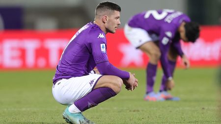 FLORENCE, ITALY - FEBRUARY 05: Luka Jovic of ACF Fiorentina shows his dejection during the Serie A match between ACF Fiorentina and Bologna FC at Stadio Artemio Franchi on February 5, 2023 in Florence, Italy. (Photo by Gabriele Maltinti/Getty Images) Jovic