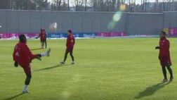 VIDEO / Douglas Costa, ma che cosa hai fatto in allenamento? Il controllo di palla…