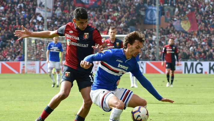 GENOA, ITALY - APRIL 14: Manolo Gabbiadini of UC Sampdoria defend the ball from Cristian Romero of Genoa CFC attack during the Serie A match between UC Sampdoria and Genoa CFC at Stadio Luigi Ferraris on April 14, 2019 in Genoa, Italy. (Photo by Paolo Rattini/Getty Images) GENOA, ITALY - APRIL 14: Manolo Gabbiadini of UC Sampdoria defend the ball from Cristian Romero of Genoa CFC attack during the Serie A match between UC Sampdoria and Genoa CFC at Stadio Luigi Ferraris on April 14, 2019 in Genoa, Italy. (Photo by Paolo Rattini/Getty Images)