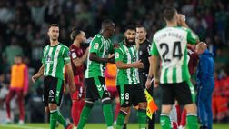 Volano cartellini rossi nel derby di Siviglia: il Betis in nove viene raggiunto sull’1-1…