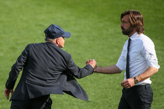 GERMOGLI PH: 25 APRILE 2021 FIRENZE STADIO ARTEMIO FRANCHI SERIE A FIORENTINA VS JUVENTUS NELLA FOTO IACHINI PIRLO SALUTO GERMOGLI PH: 25 APRILE 2021 FIRENZE STADIO ARTEMIO FRANCHI SERIE A FIORENTINA VS JUVENTUS NELLA FOTO IACHINI PIRLO SALUTO