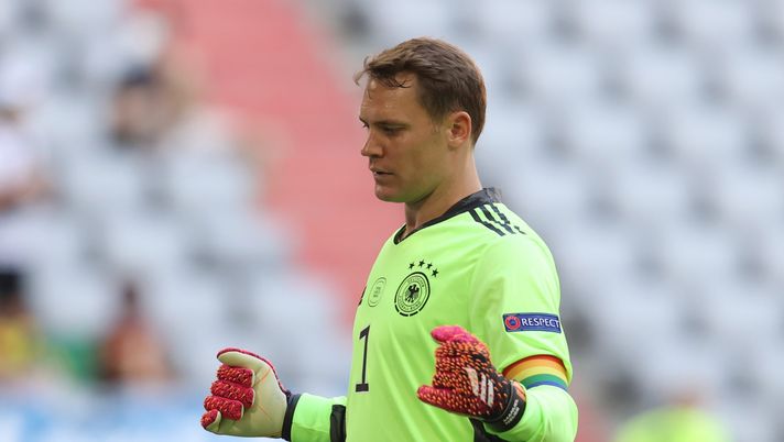 MUNICH, GERMANY - JUNE 19: Manuel Neuer of Germany celebrates their side's first goal credited as an own goal scored by Ruben Dias of Portugal (not pictured) during the UEFA Euro 2020 Championship Group F match between Portugal and Germany at Football Arena Munich on June 19, 2021 in Munich, Germany. (Photo by Alexander Hassenstein/Getty Images) Germania, Neuer annuncia: “Al Mondiale con la fascia ‘One love’, nessuna paura” - immagine 1