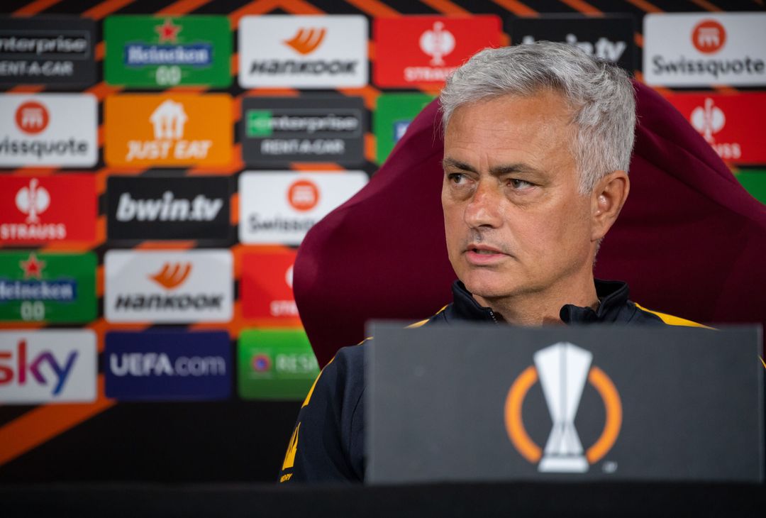 Roma, la conferenza stampa di Mourinho e Spinazzola – FOTO GALLERY - immagine 31