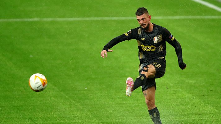 LIEGE, BELGIUM - OCTOBER 22: Maxime Lestienne of Royal Standard de Liege in action during the UEFA Europa League Group D stage match between Standard Liege and Rangers at Stade Maurice Dufrasne on October 22, 2020 in Liege, Belgium. (Photo by Dean Mouhtaropoulos/Getty Images) Lestienne, che fine hai fatto? L’ex meteora del Genoa riparte da Singapore - immagine 1