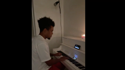 VIDEO Juventus, McKennie pianista provetto: la performance è da applausi