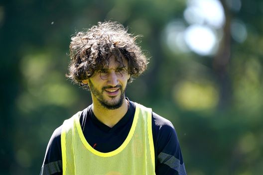 Yacine Adli (centrocampista AC Milan) qui in allenamento a Milanello | Milan News (Getty Images) Yacine Adli AC Milan allenamento Milanello
