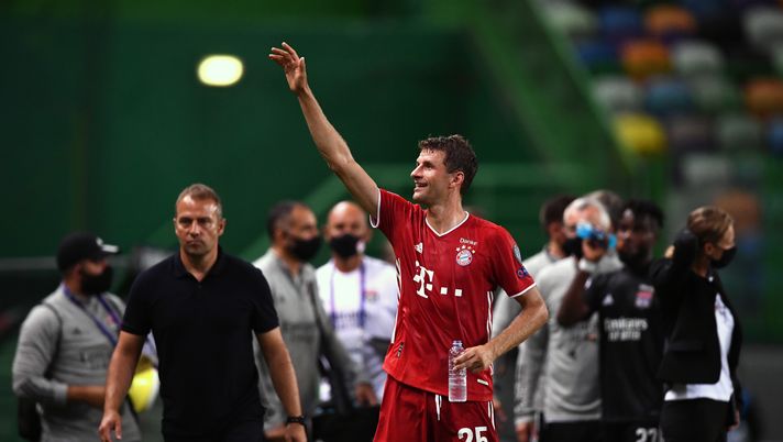 LISBON, PORTUGAL - AUGUST 19: Thomas Muller of Bayern Munich celebrates victory during the UEFA Champions League Semi Final match between Olympique Lyonnais and Bayern Munich at Estadio Jose Alvalade on August 19, 2020 in Lisbon, Portugal. (Photo by Franck Fife/Pool via Getty Images) 