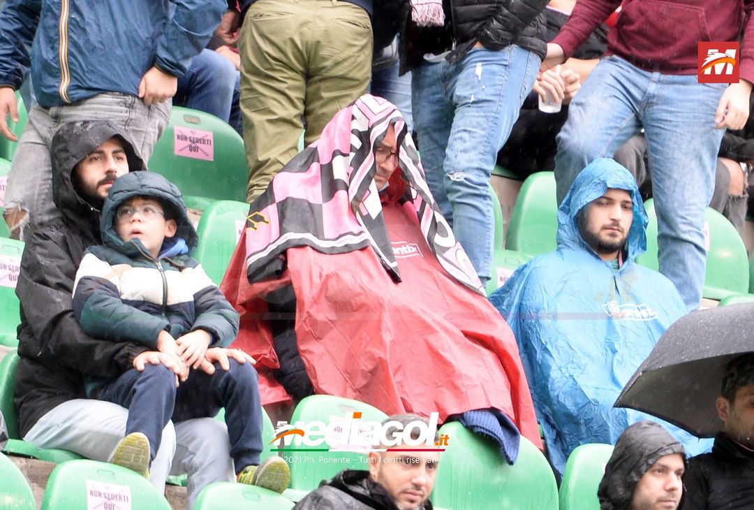 FOTO, i tifosi allo stadio per Palermo – Avellino 1-1 (Gallery) - immagine 7