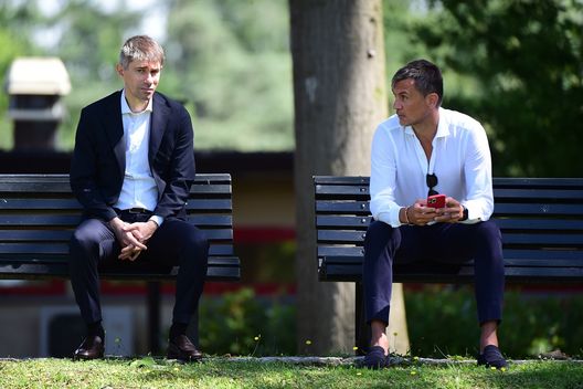Paolo Maldini e Frederic Massara, dirigenti del Milan (Getty Images) Paolo Maldini e Frederic Massara, dirigenti del Milan