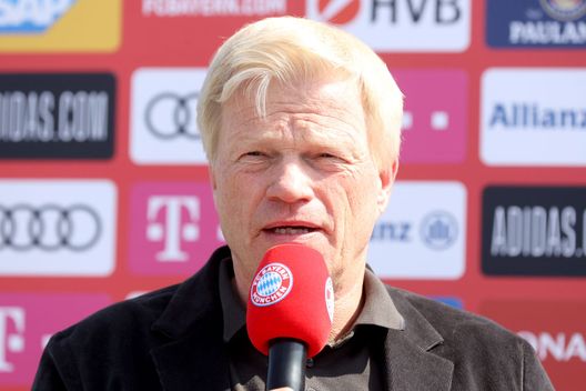 (Photo by Alexander Hassenstein/Getty Images for FC Bayern) Ultras Bayern, uno striscione contro Oliver Kahn: per il Qatar e i diritti umani- immagine 3