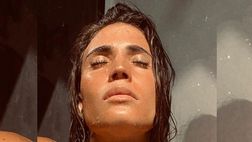 Carolina Marcialis, selfie provocante ed espressione sognante: i fans impazziscono