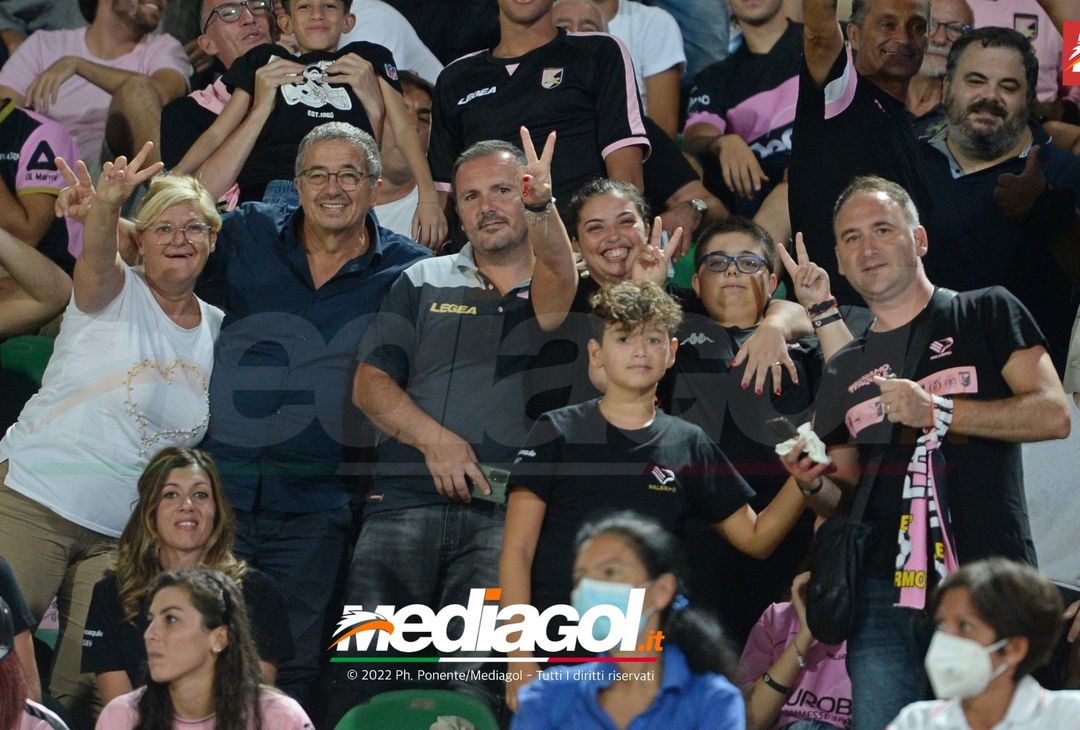 FOTOTIFO, Palermo-Ascoli 2-3: i tifosi allo stadio “Renzo Barbera” (Gallery) - immagine 10