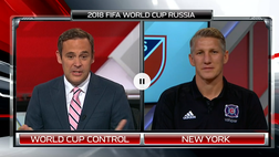VIDEO / Schweinsteiger ride e prende in giro l’Italia: “Secondo me può vincere i Mondiali”