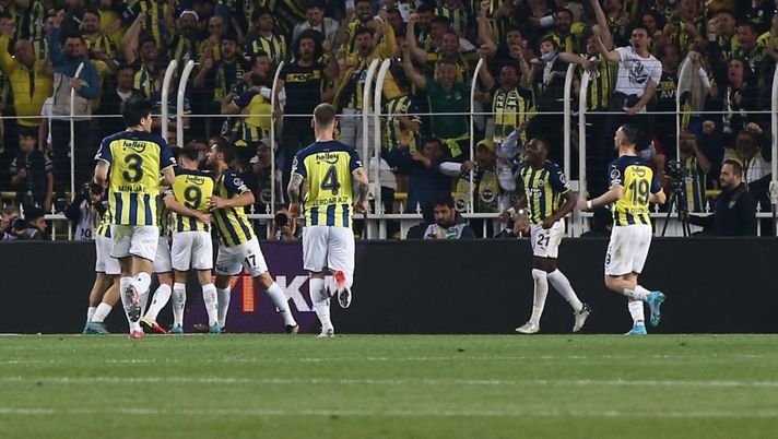 Istanbul, il derby dice Fenerbahce