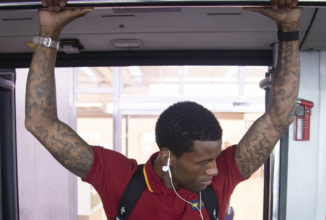 La Roma in partenza verso Firenze – FOTO GALLERY - immagine 11