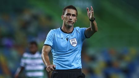 LISBON, PORTUGAL - SEPTEMBER 24: Referee Nikola Dabanovic during the UEFA Europa League third qualifying round match between Sporting CP and Aberdeen at Estadio Jose Alvalade on September 24, 2020 in Lisbon, Portugal. Football Stadiums around Europe remain empty due to the Coronavirus Pandemic as Government social distancing laws prohibit fans inside venues resulting in fixtures being played behind closed doors. (Photo by Carlos Rodrigues/Getty Images)