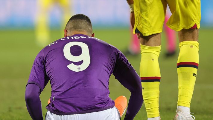 FLORENCE, ITALY - FEBRUARY 05: Arthur Mendonça Cabral of ACF Fiorentina shows his dejection during the Serie A match between ACF Fiorentina and Bologna FC at Stadio Artemio Franchi on February 5, 2023 in Florence, Italy. (Photo by Gabriele Maltinti/Getty Images) Cabral