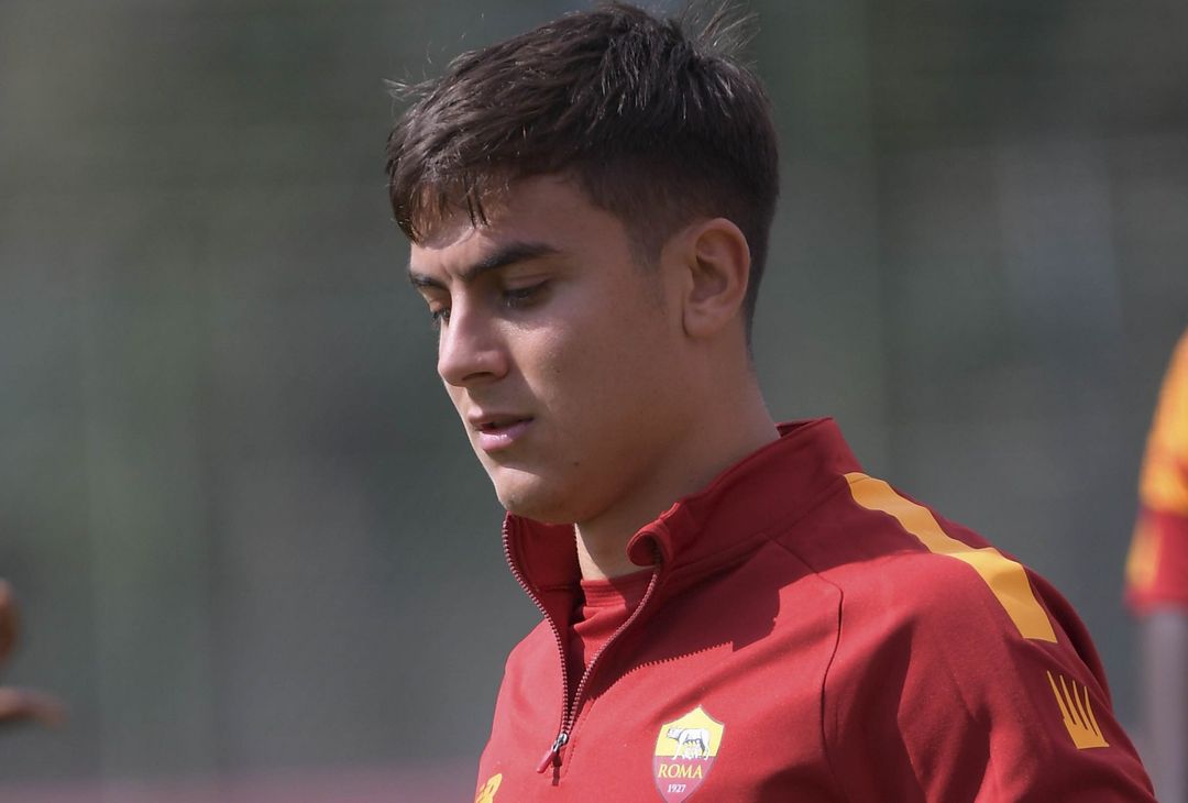 Roma in campo alla vigilia dell’Inter: in gruppo anche Dybala – FOTOGALLERY - immagine 7