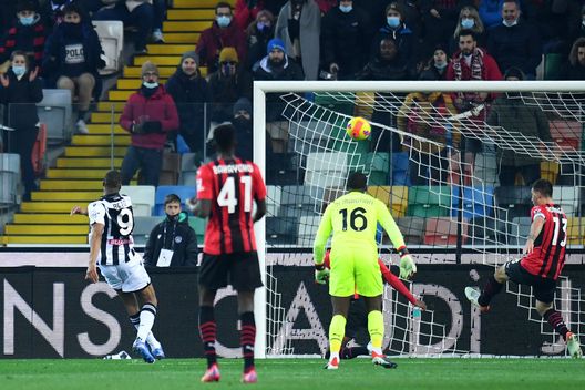 (Photo by Alessandro Sabattini/Getty Images) Ibra salva il Milan nel recupero ed evita il ko a Pioli- immagine 2