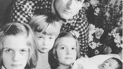 Gli auguri delle figlie di Facchetti per papà Giacinto: “Mai personaggio, eri semplice”