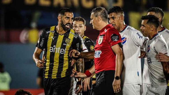 Uruguay, lo stadio Centenario ospiterà i “Clásicos” Nacional-Penarol- immagine 2