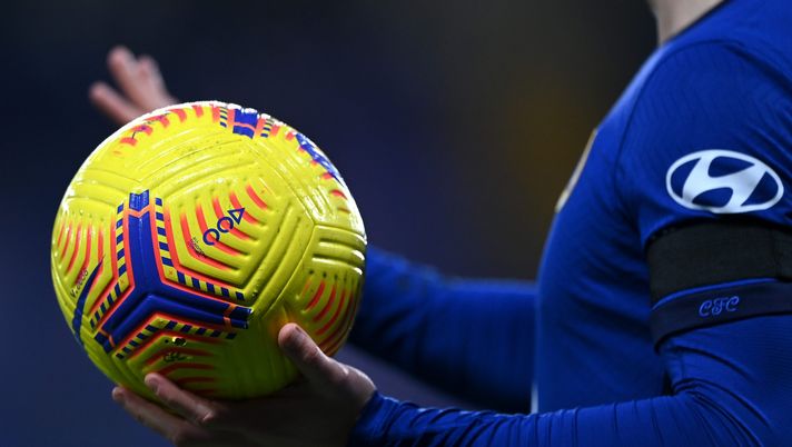 LONDON, ENGLAND - JANUARY 03: A detail shot of the match ball during the Premier League match between Chelsea and Manchester City at Stamford Bridge on January 03, 2021 in London, England. The match will be played without fans, behind closed doors as a Covid-19 precaution. (Photo by Shaun Botterill/Getty Images) LONDON, ENGLAND - JANUARY 03: A detail shot of the match ball during the Premier League match between Chelsea and Manchester City at Stamford Bridge on January 03, 2021 in London, England. The match will be played without fans, behind closed doors as a Covid-19 precaution. (Photo by Shaun Botterill/Getty Images)